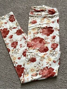 Women’s Honey & Lace Leggings, White/Red Floral Print, Size Large